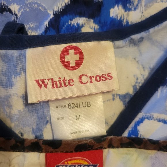 Mixed lot Scrub tops - Picture 5 of 5